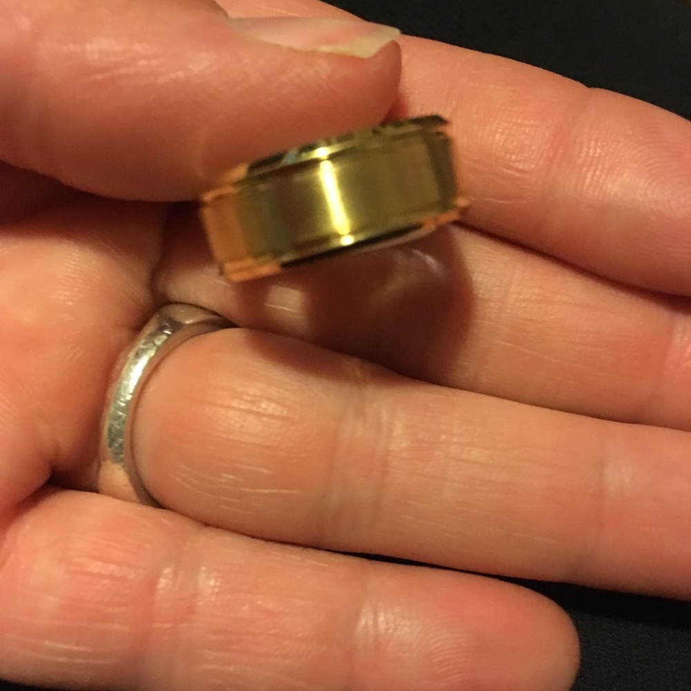❤️❤️❤️❤️❤️RING - Picture 2 of 3